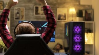 【カジノ】スロットとの違いは？クラッシュゲームの特徴や遊び方を紹介